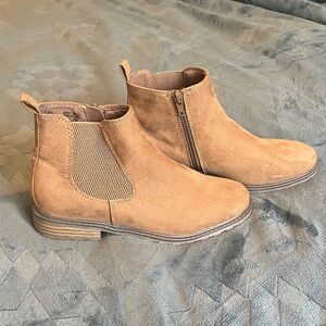 Sonoma Tan Ankle Boots